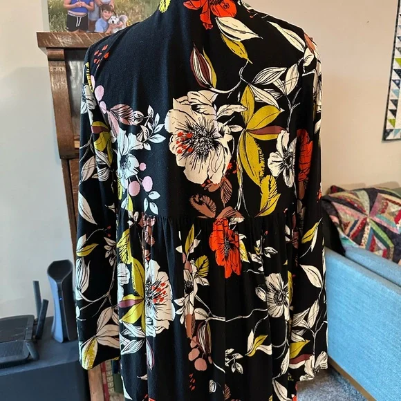 Free People Black Floral Plunging V Neckline tunic top or mini dress - Picture 4 of 8